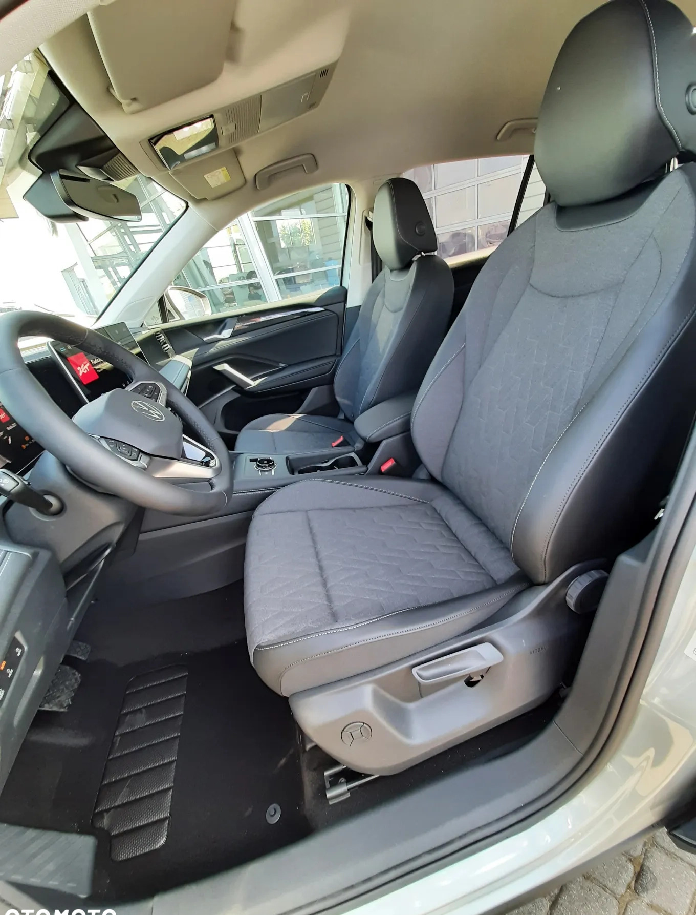 Volkswagen Tiguan cena 162590 przebieg: 5, rok produkcji 2024 z Jarosław małe 121